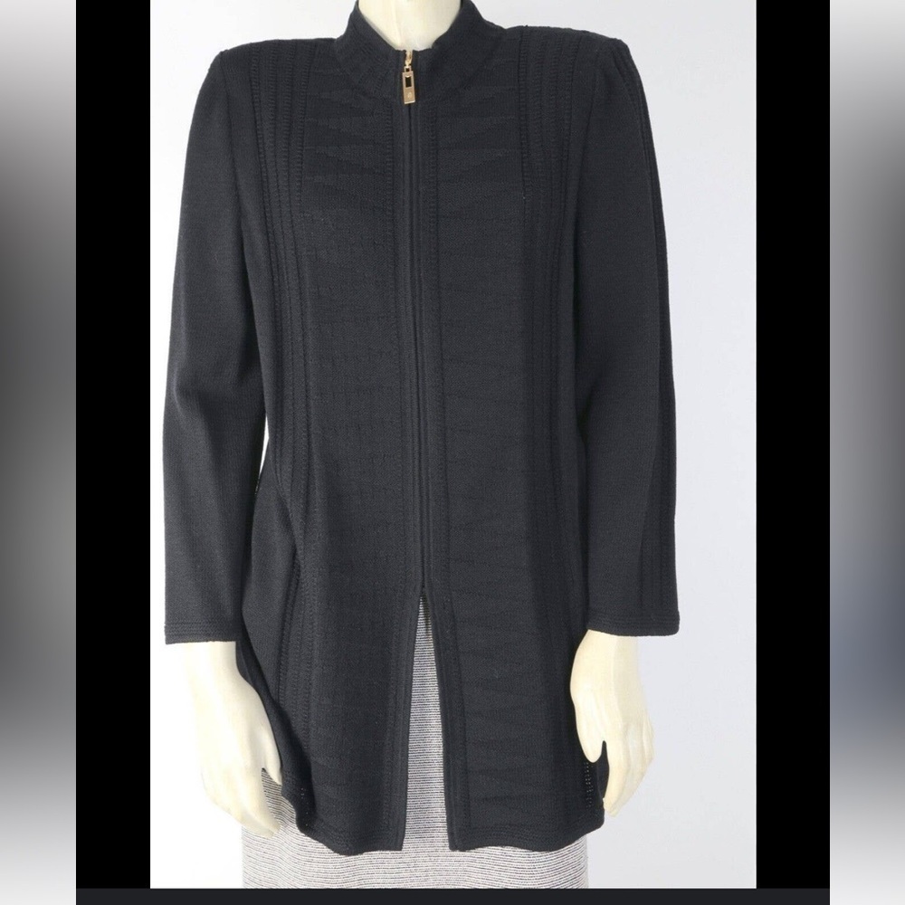 St.John Collection vintage navy zip up knit cardigan in size 6